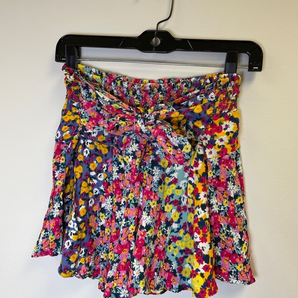 Patrons of Peace Pants - Floral Print Shorts with Bow Size L